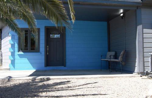 Take it back to simple times with this Retro Retreat! - Foto 1