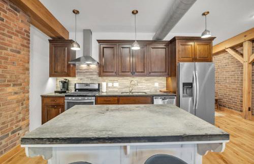 Moore on Main - Foto 9