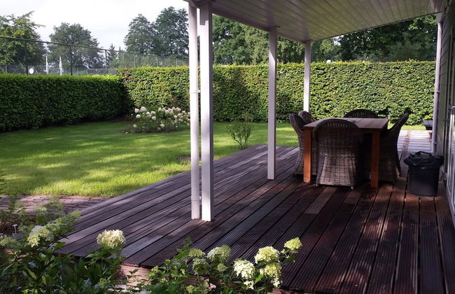 Peaceful Forest Chalet - Photo 4