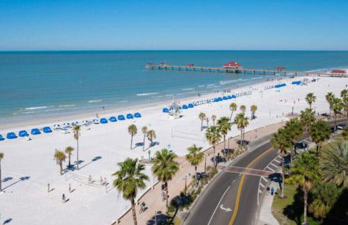 Luxury Home & Mins to Beach and Walk to Downtown - Foto 39