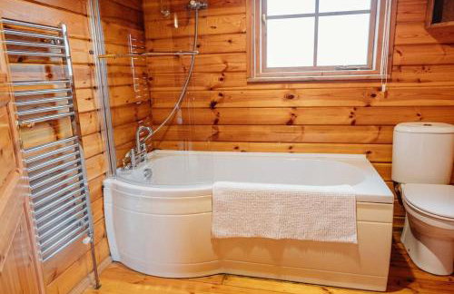Finlodge- Pet-Friendly Scandinavian Cabin - Photo 20