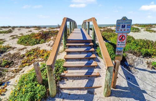 Pass-A-Grille Beach Retreat Unit 8 - Photo 20