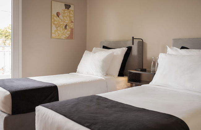 Athenian Grand Riviera Villa - Photo 9