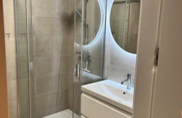 Apartament Julia 1-3 os Starowapiennikowa 42a z balkonem, klimatyzacją i miejscem parkingowym - Photo 16