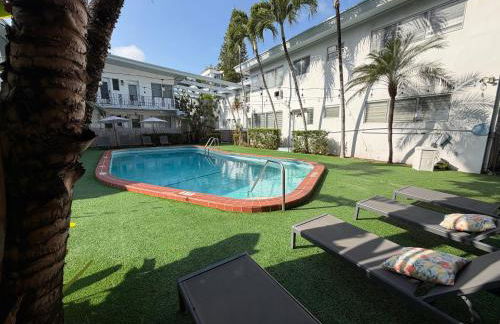 Bay Harbor Boutique Vacation Rental - Photo 34