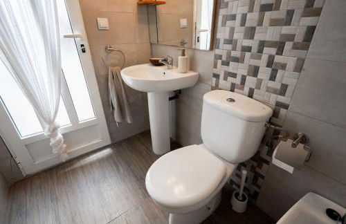 Cómodo chalet en la playa con gran patio exterior cerca del MET Y Campo de Golf - Photo 49