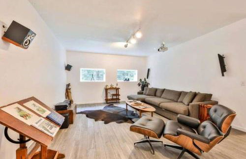 Unique and Private 25ft Waterfall House in Hunter - Foto 22