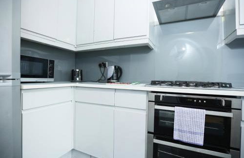 Gainsborough Place By N And N Stays Ltd, Perfect Location for Contractors and Corporate stays, Close to Cardiff Bay Area, Private Parking and fast Wifi - Foto 28