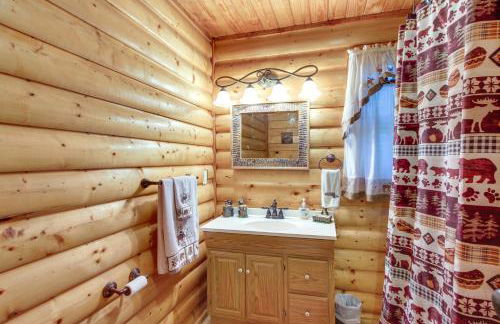 Backyard and Porch Rural Cosby Log Cabin! - Foto 13