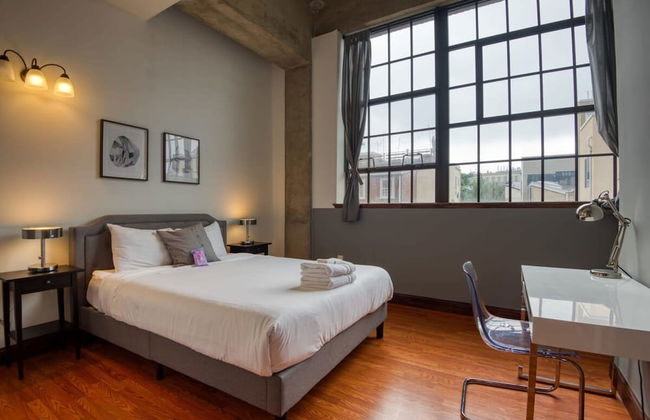 Sosuite 2BR Apt w W D Gym On-site Restaurant - Photo 2