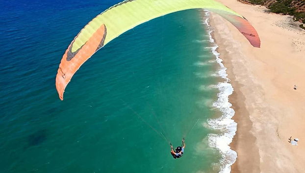 Flying over the beaches of São Martinho do Porto & Nazaré