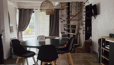 La Petite maison de Céline & Frédéric avec piscine à Préhy - Foto 4