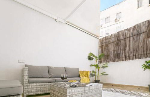 Precioso apartamento con Patio - Photo 2