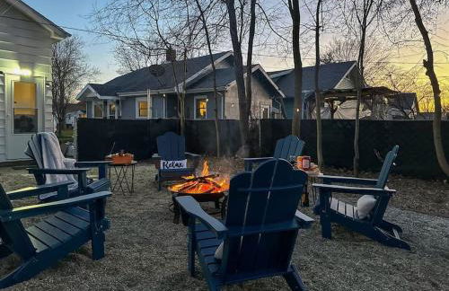 Step into School Spirit at the Golden Dome Getaway - Foto 63