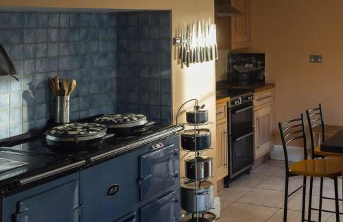 Elegant Pembrokeshire Country House - Sleeps 17 - Foto 15