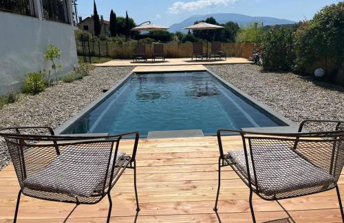 Vacation home with a private pool in Puyméras - Foto 14