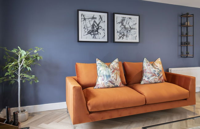 Elliot Oliver - Luxury 3 Bedroom Town Centre Apartment With Parking - Photo 13