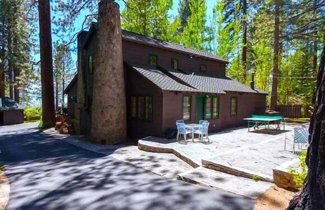 Twin Top Lodge - Photo 1