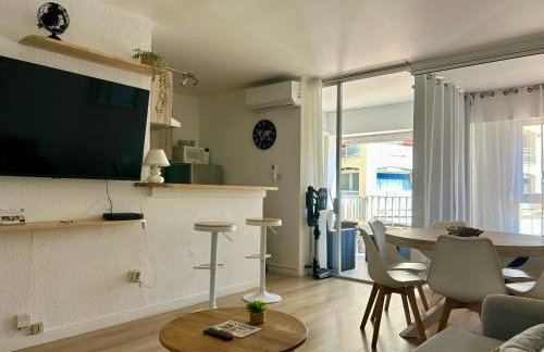 Climatisé et Spacieux avec Terrasse, Centre Port et Proche Mer - 6 Personnes - Foto 3