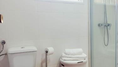 Echoes of Nature - Photo 5, Shower