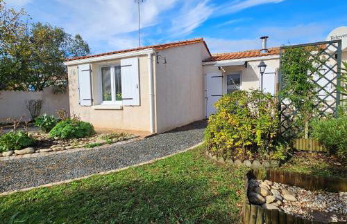 Maison confortable avec véranda et jardin, 4 pers, animaux sur demande - FR-1-476-88 - Foto 1