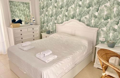 1ªLínea-50m de playa-Reformado-BBQ privada-Vistas al mar-3 terrazas - Foto 15