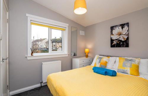 3 Bed House with Driveway- by Holiday Homes - Foto 26