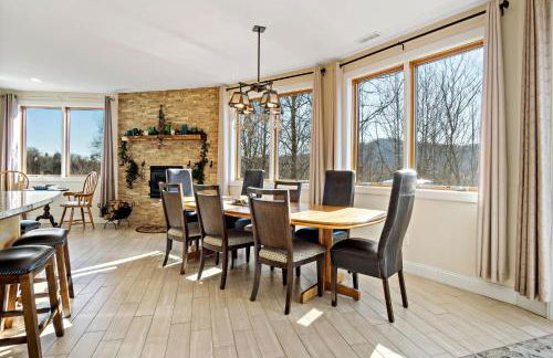 Skytop Chalet Pet Friendly, Hot Tub and Views - Foto 61