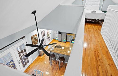 Lakefront, Private Covered Dock, Huge Balconies - Foto 14