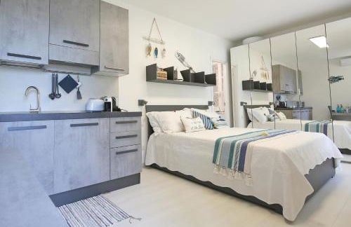 Apartment A lago private beach and parking - Foto 17