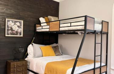 The River City Haven- Cozy, Spacious Home Near Downtown - Foto 29