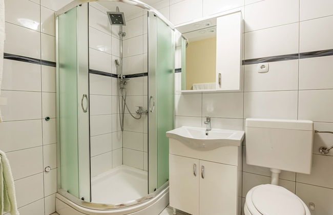 Captivating Holiday Home in Tribanj near Sea - Foto 16