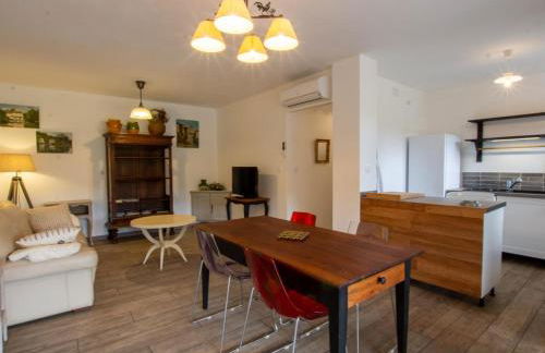 Gîte restauré avec piscine partagée, climatisation, vallée de la Dordogne - FR-1-616-258 - Foto 2