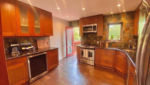 Easy PATH&Bus access- NYC| designer home + Deck. - Photo 4, Other