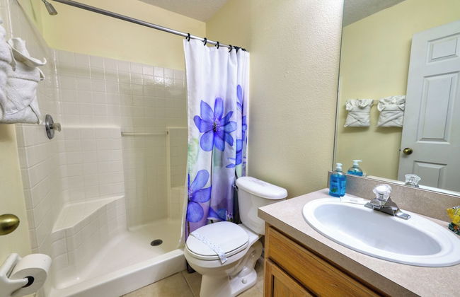 Arler House - Amazing 4 Bed 3 Bath - Private Pool - Photo 16