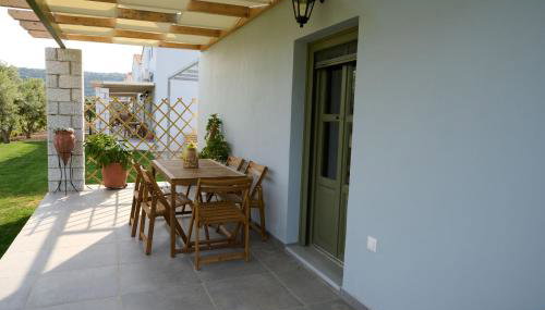 "La Familia" Boutique Private Maisonettes near the sea - Foto 2, Garden, Garden view, pet friendly