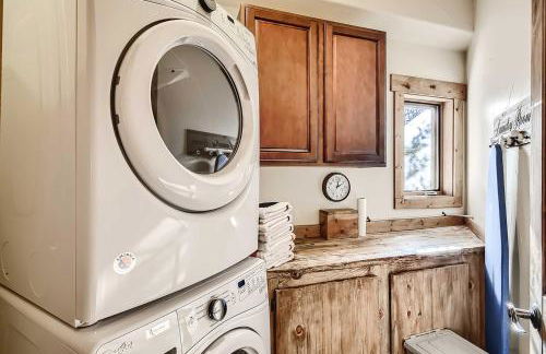 Idyllic Florissant Cabin with Patio and Hot Tub! - Foto 37