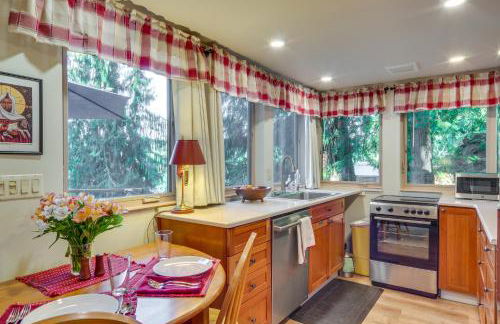 Lakefront Snohomish Cottage with Private Dock! - Foto 9