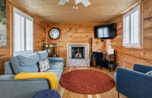 Cozy 2-bedroom Cottage with Access to Bantam Lake - Foto 11