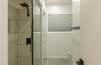 Minimalist Luxury Home With Botanic Garden - Foto 13