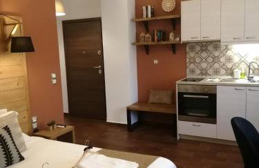 REST On The Pedestrian Street - Photo 3