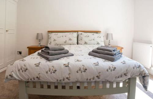 Country Crabtree Bungalow with large wild garden - Photo 56