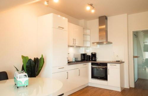 Meerzeit - Sauna und Kamin - moderne FeWo - Foto 4