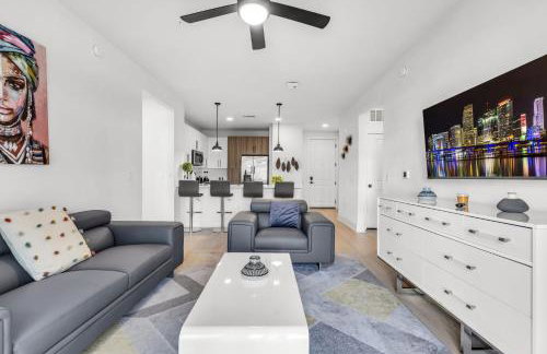 Peaceful 2BR by the Bay Pool and Coastal Vibes - Foto 1