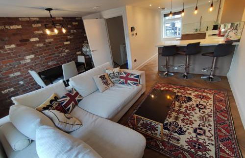 Modern 2 Bedroom Flat with private outdoor terrace - Foto 1