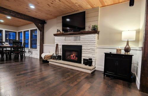 Modern Lakefront Retreat Near Brooklyn and Jackson Michigan - Foto 21