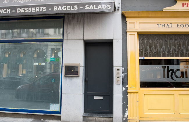 Lovely Apartment With Terrace - Photo 14