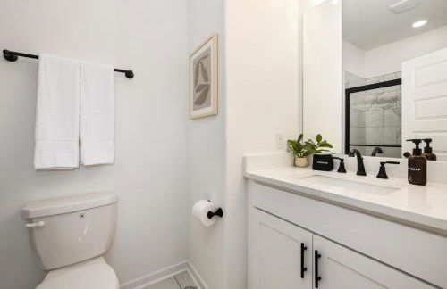 The Diamond-Half mi to Baum Walker Field-1 mi to DT - Photo 15