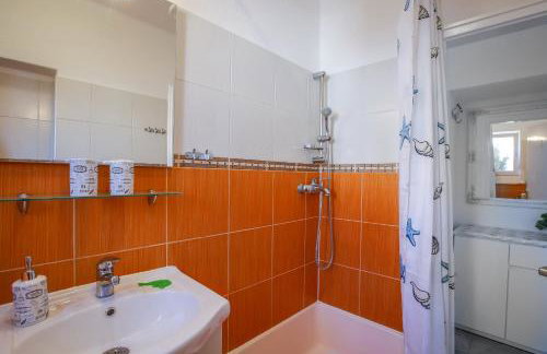 Sunshower apartment and studio - Photo 14