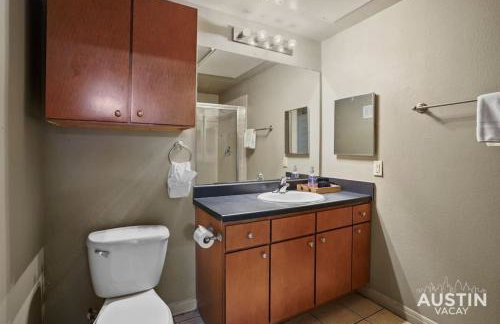 Balcony Views and Ideal West Campus Austin Location - Foto 15